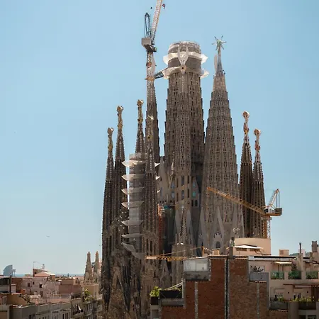 U-nique Gaudi Iii